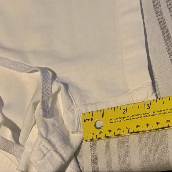 White drawstring, pull on linen shorts by Falls Creek, size L - Picture 5 of 6